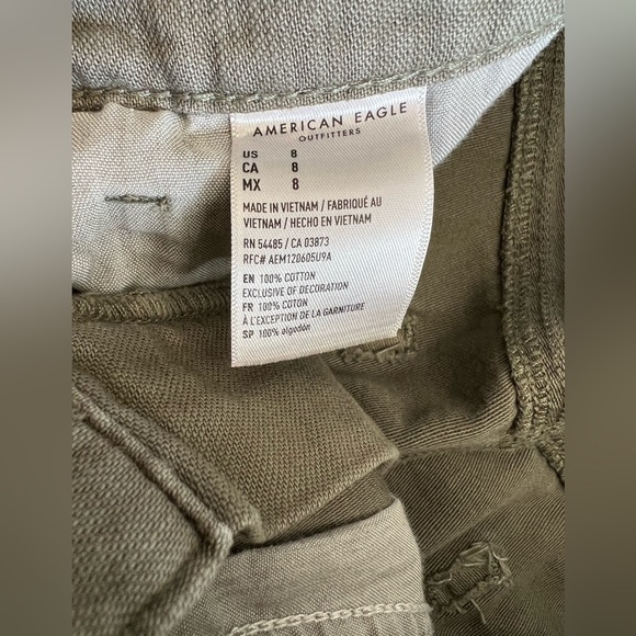 American Eagle Distressed Highest Rise Mom Short Light Olive Green Size 8 - Picture 2 of 10